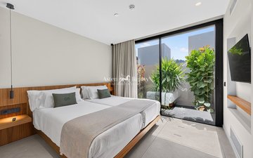 Property slide 22
