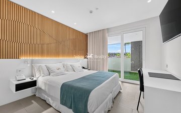 Property slide 10