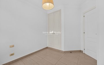 Property slide 19