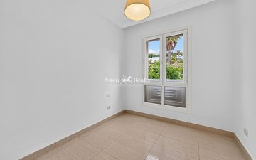 Property slide 22