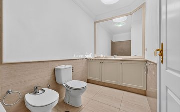 Property slide 25