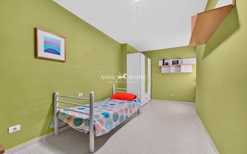 Property slide 10