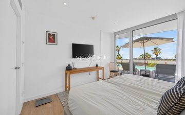 Property slide 22