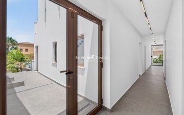 Property slide 18