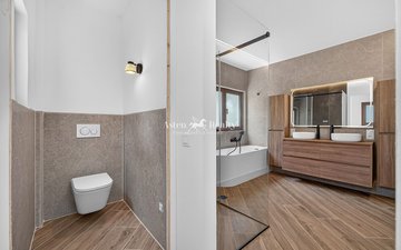 Property slide 22