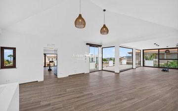 Property slide 10