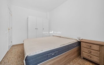 Property slide 14