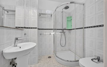 Property slide 15