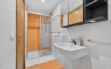 Property slide 22