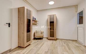 Property slide 25