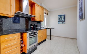 Property slide 32