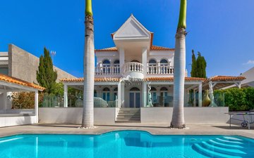 Property slide 46