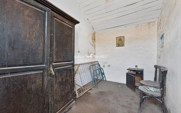 Property slide 8