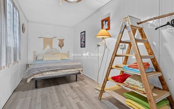 Property slide 17