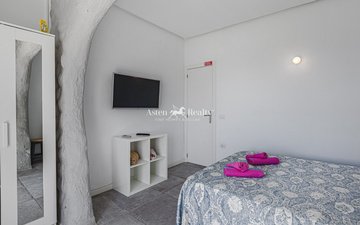 Property slide 19