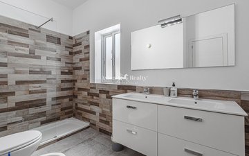 Property slide 30