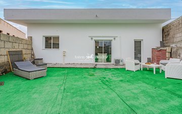 Property slide 18