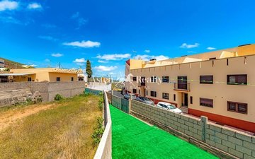 Property slide 32