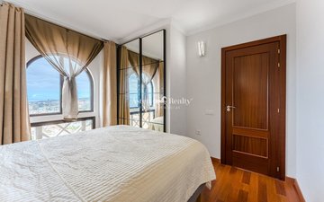 Property slide 23