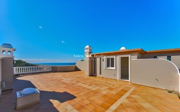 Property slide 16