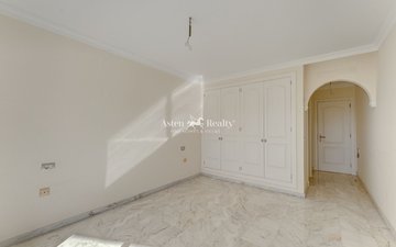Property slide 14