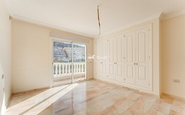 Property slide 19