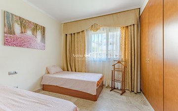 Property slide 22