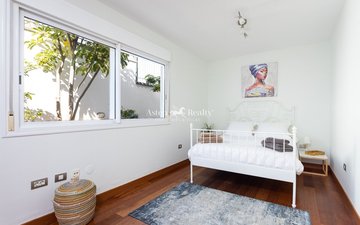 Property slide 20