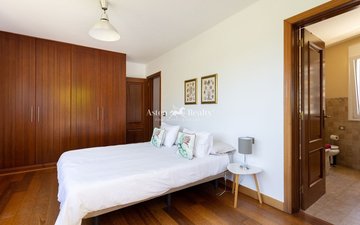 Property slide 40