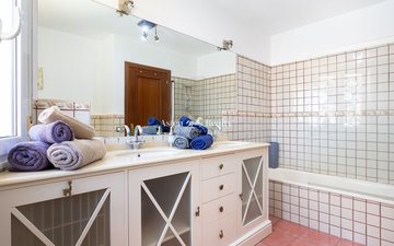 Property slide 42