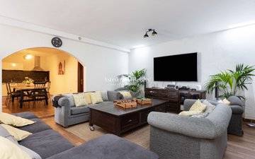 Property slide 46