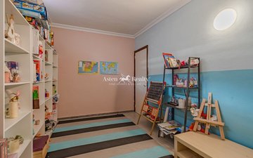 Property slide 22