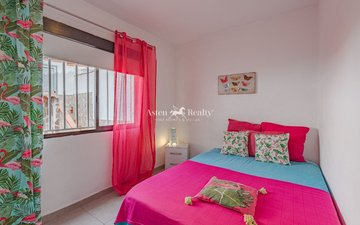 Property slide 10