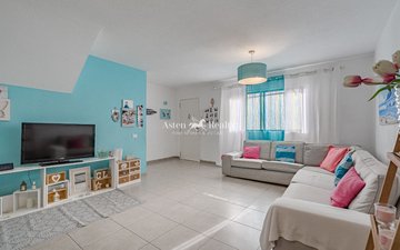 Property slide 6