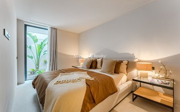 Property slide 25