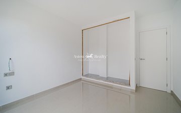 Property slide 21
