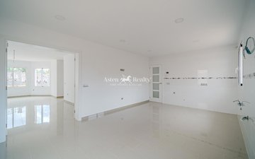 Property slide 34