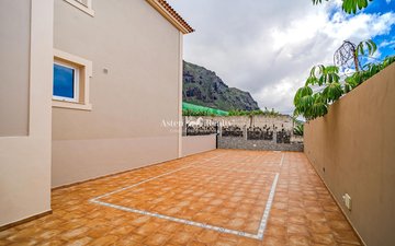 Property slide 8