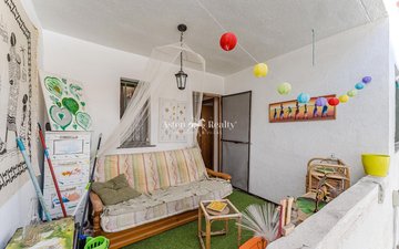 Property slide 19