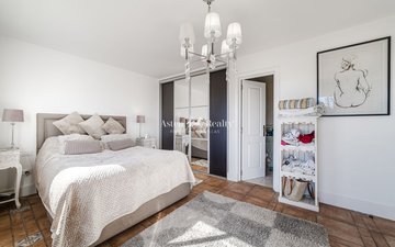 Property slide 4