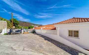 Property slide 22