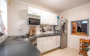 Property slide 17