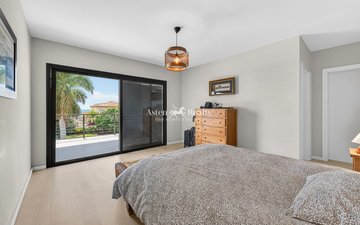 Property slide 18