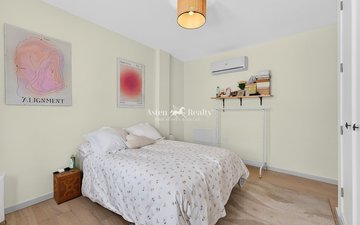 Property slide 25