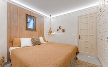 Property slide 22