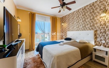 Property slide 10