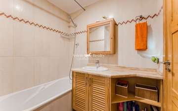 Property slide 20