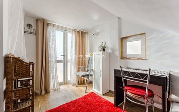 Property slide 22