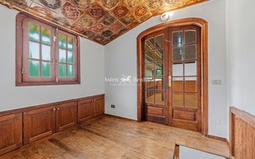 Property slide 18