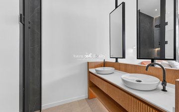 Property slide 18